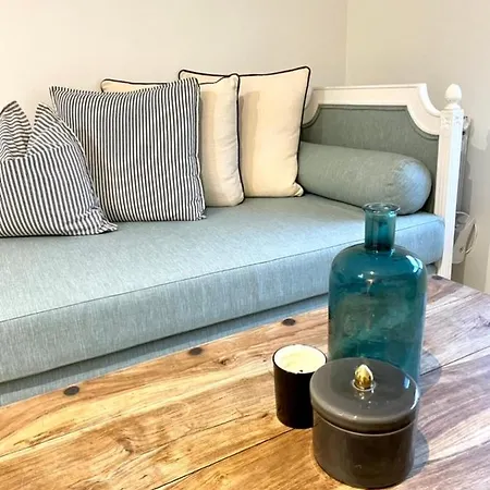 Cosy Bolt-hole Apartman *