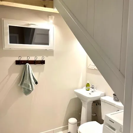 Cosy Bolt-hole Apartman *