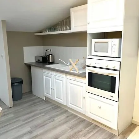 Cosy Bolt-hole * Camon